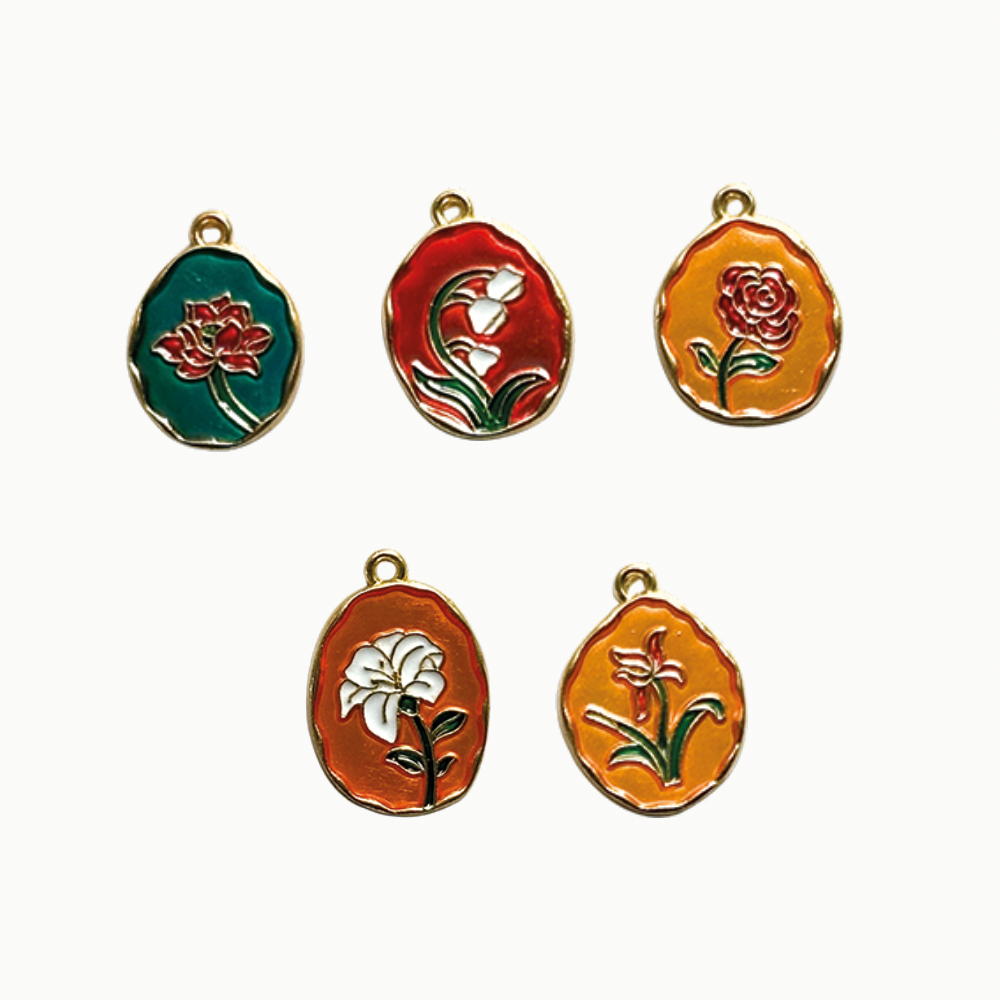 Flower pendant